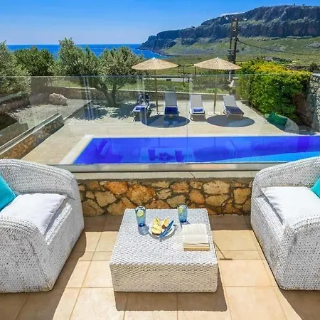 Sleeps 6 Pool Air Con Wifi Λίνδος